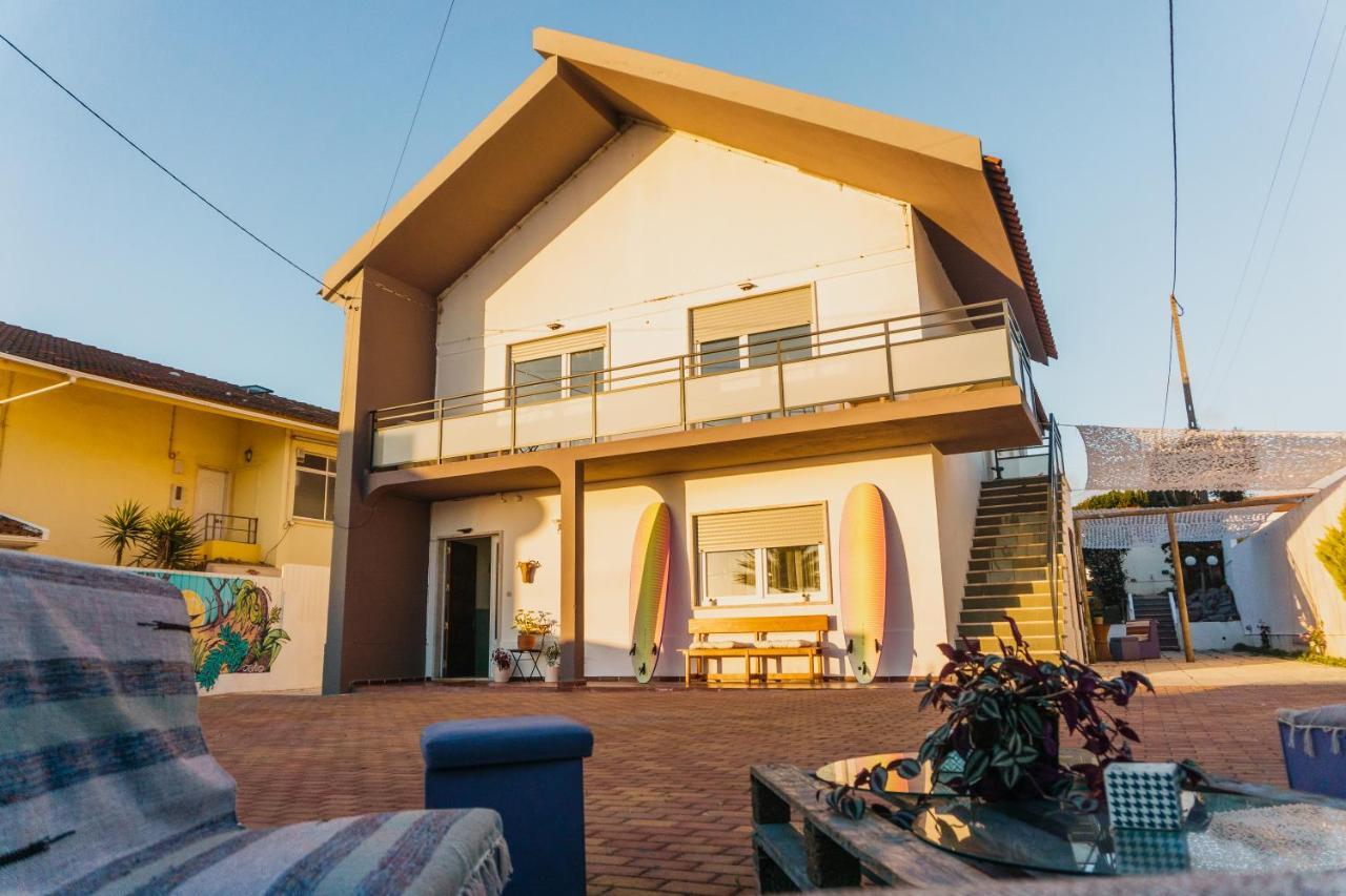 Hospedium Hostel Republica Surf House Ericeira Kültér fotó