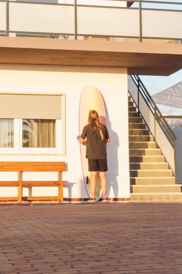 Hospedium Hostel Republica Surf House Ericeira Kültér fotó