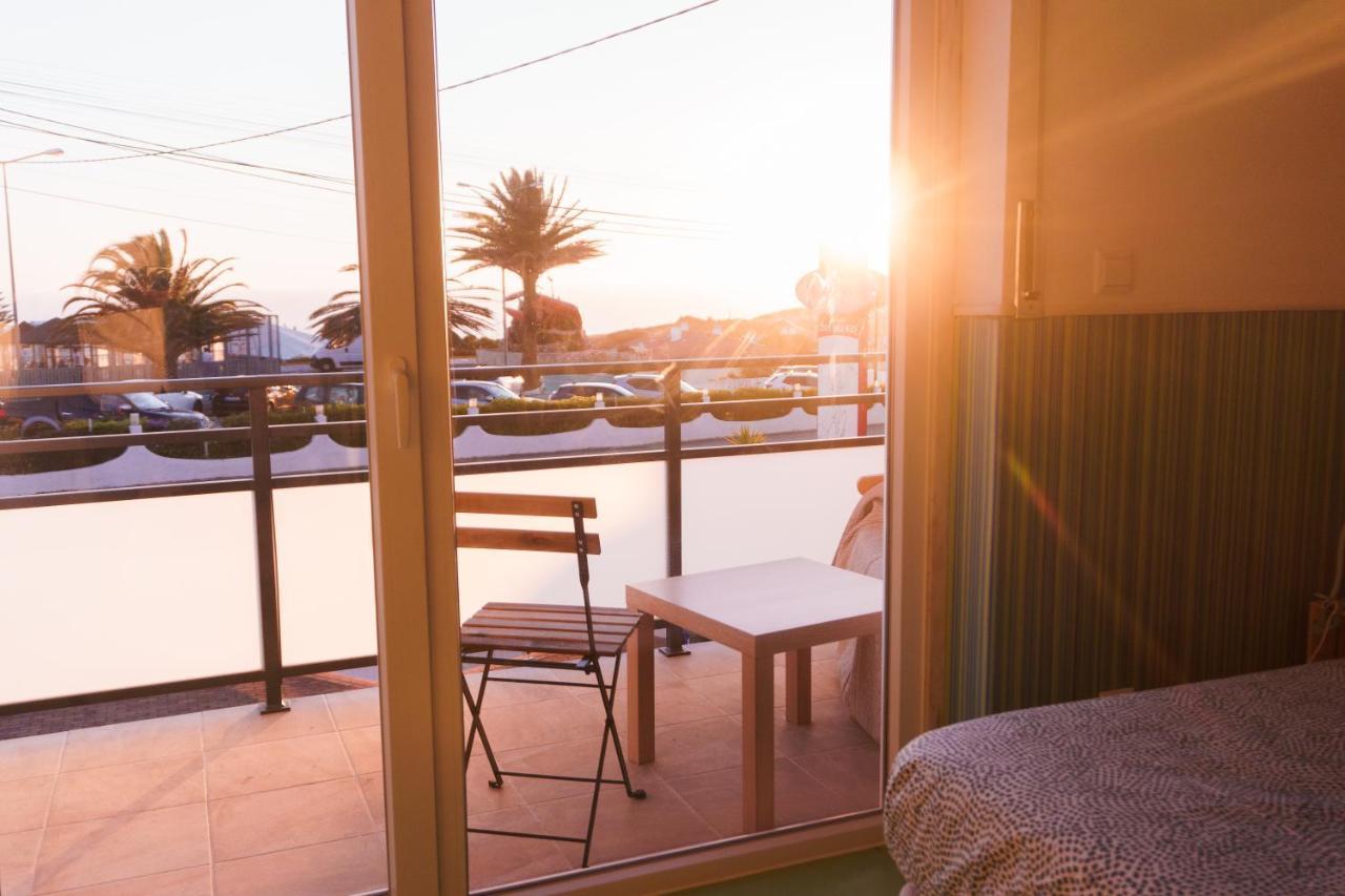 Hospedium Hostel Republica Surf House Ericeira Kültér fotó