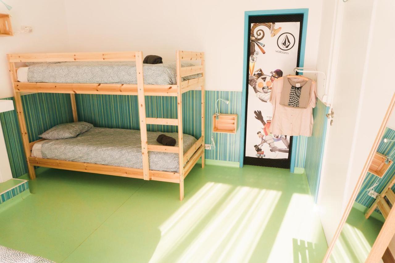 Hospedium Hostel Republica Surf House Ericeira Kültér fotó