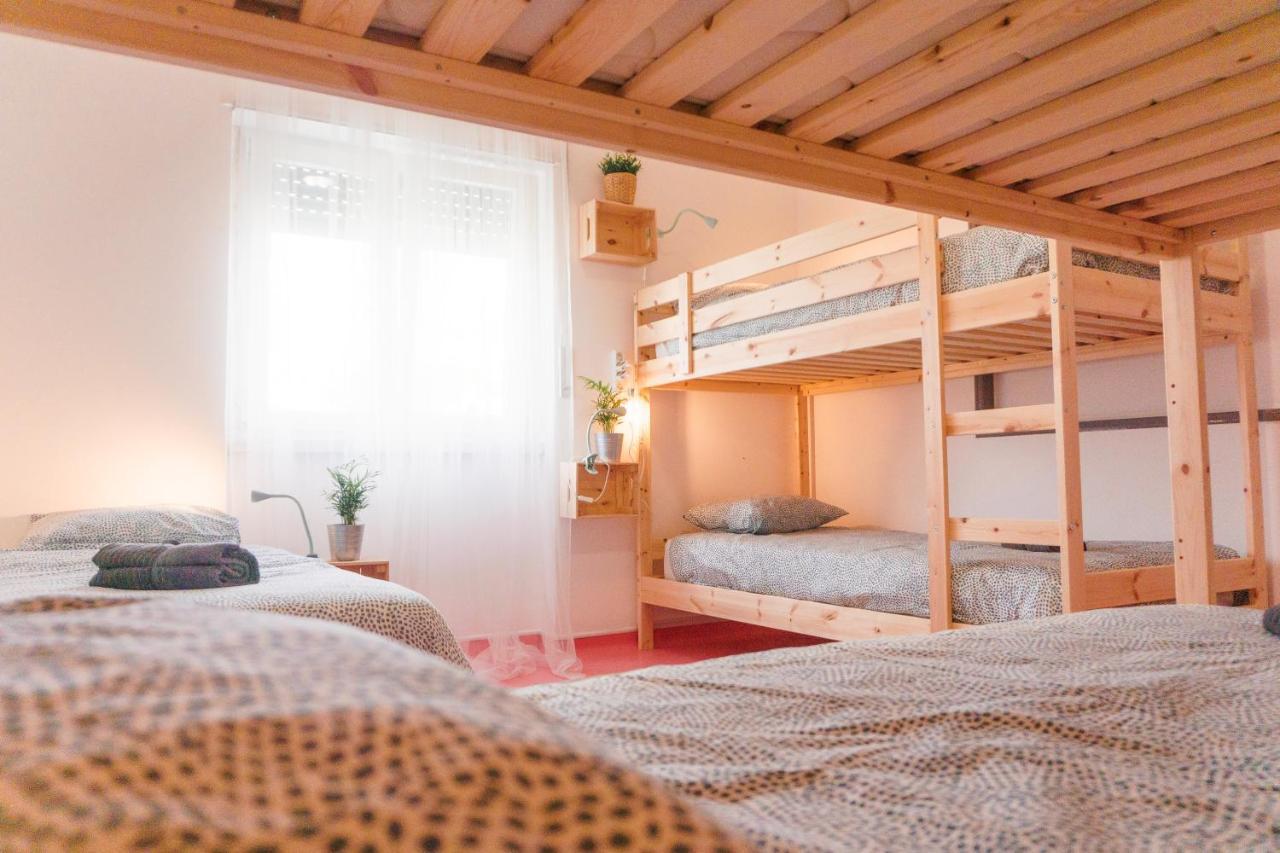 Hospedium Hostel Republica Surf House Ericeira Kültér fotó